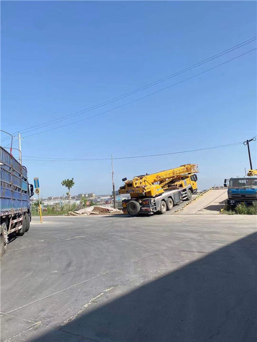 内黄县25吨吊车的租赁价格大概是多少？